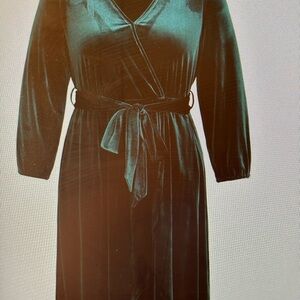 Long Sleeve Dress with Wrap Style and Midi Length